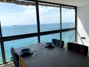 Estupendo apartamento en planta 23 primera línea